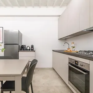  Apartment Lady Glam Italy