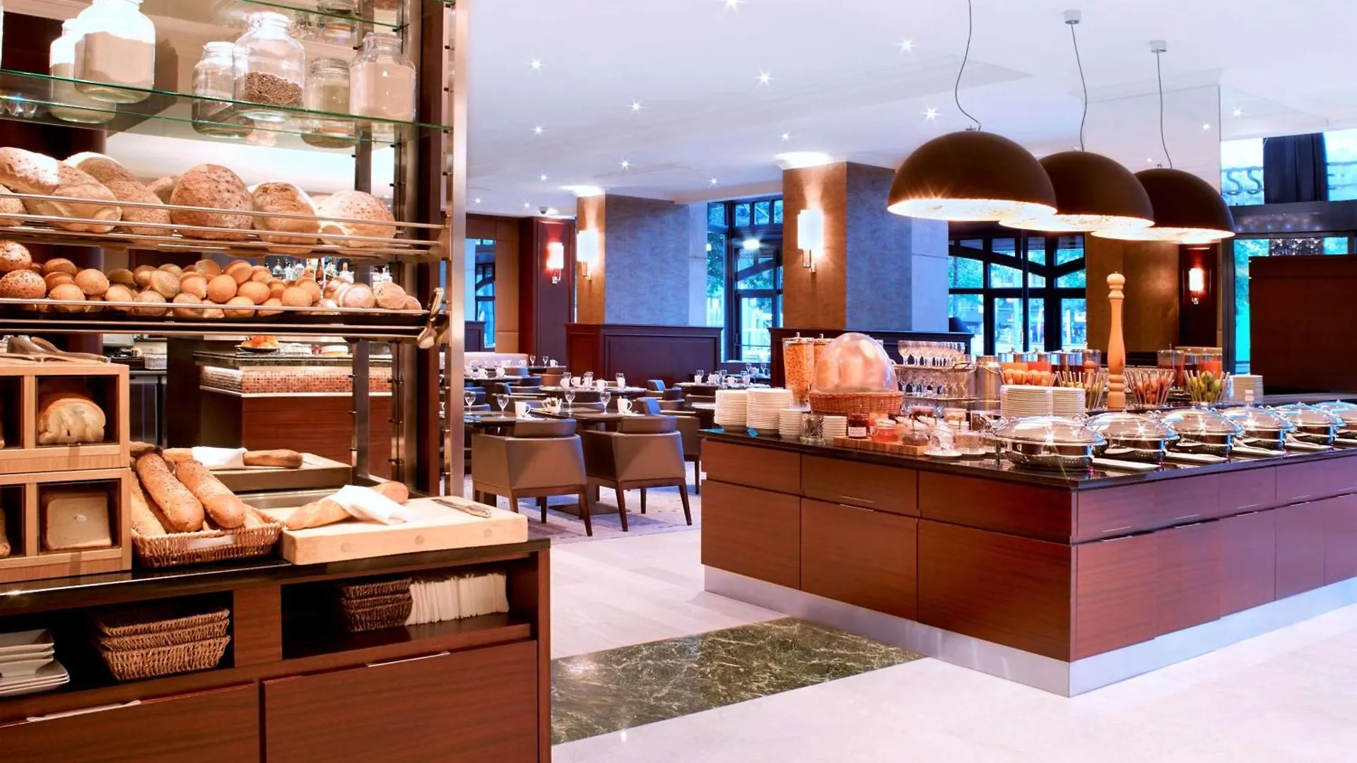 Hilton Antwerp Old Town Hotel