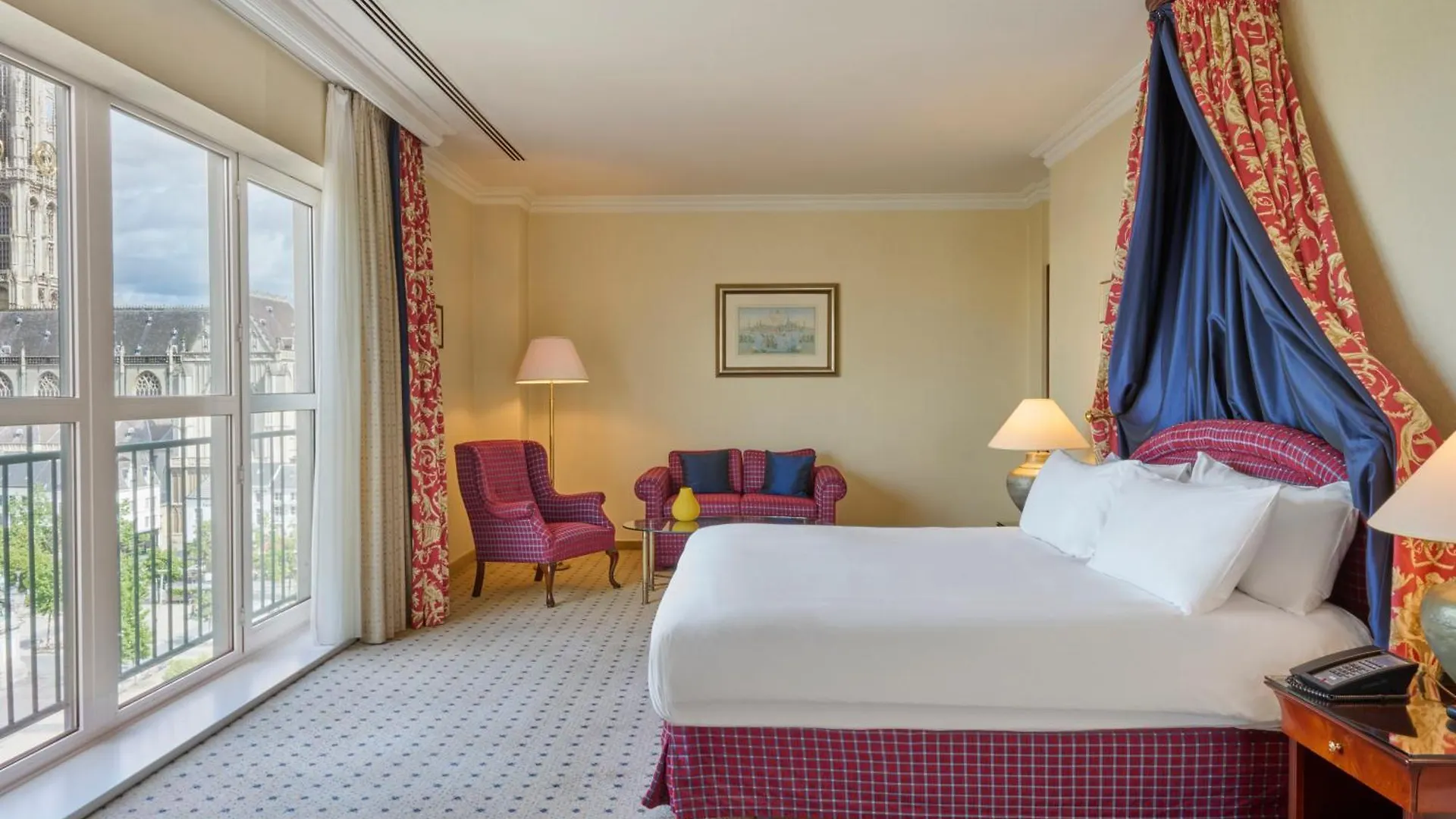 Hilton Antwerp Old Town Hotel 4*,