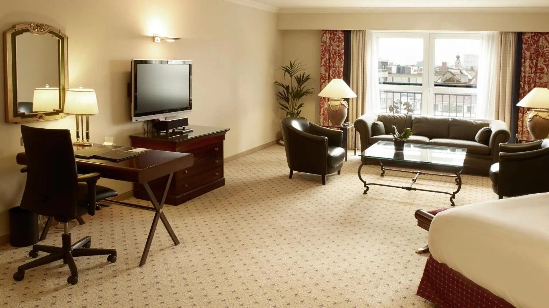 Hilton Antwerp Old Town Hotel