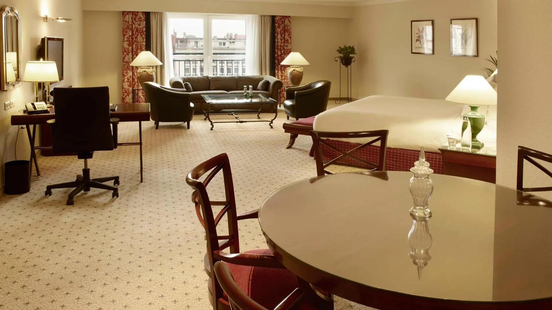 Hilton Antwerp Old Town Hotel
